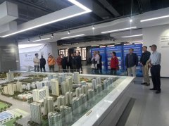 <b>学院展厅参不雅及立异港校园旅逛勾当</b>